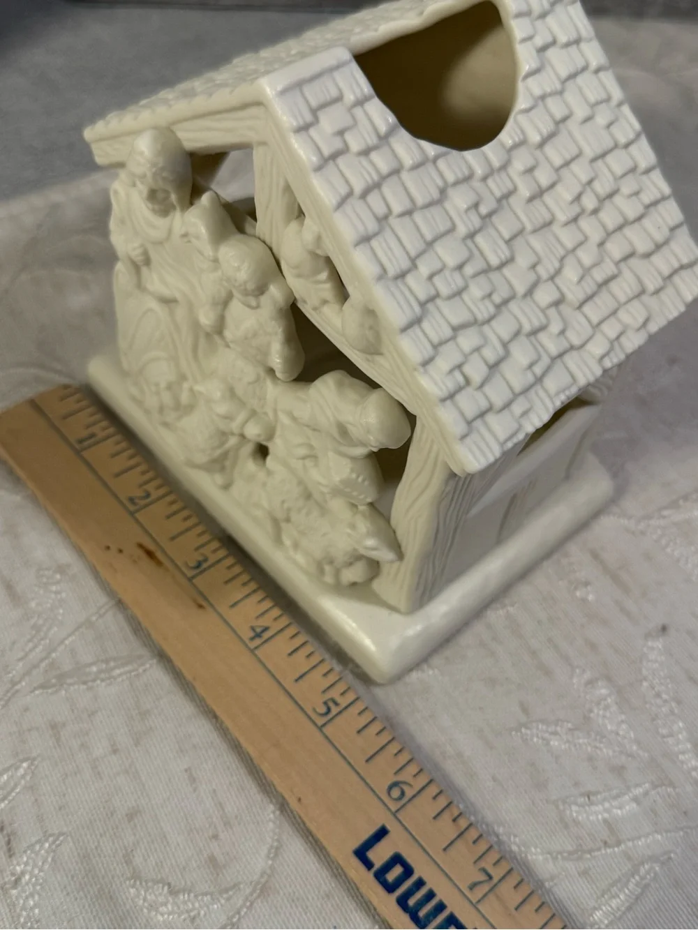 NIB Vintage PartyLite O Little Town Shepherds Tealight Holder P7313 Bisque